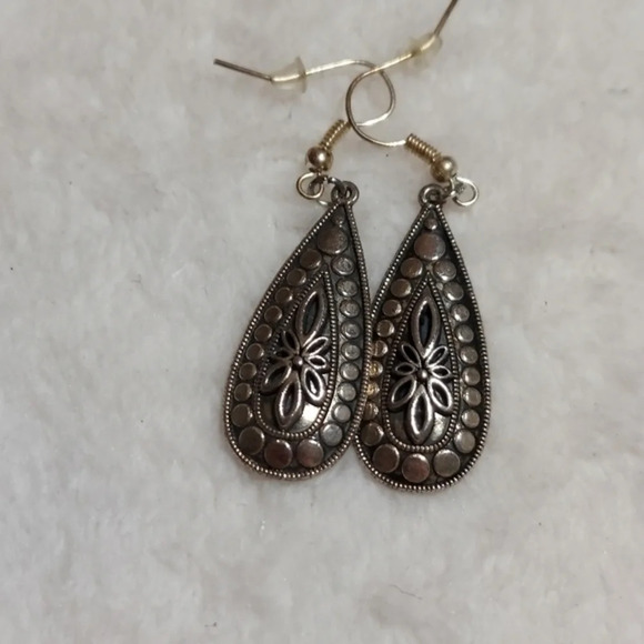 Vintage Silver Tear Drop Earrings with circular and floral designs - Picture 6 of 7